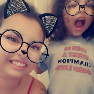 Meet your Posher, Crystal